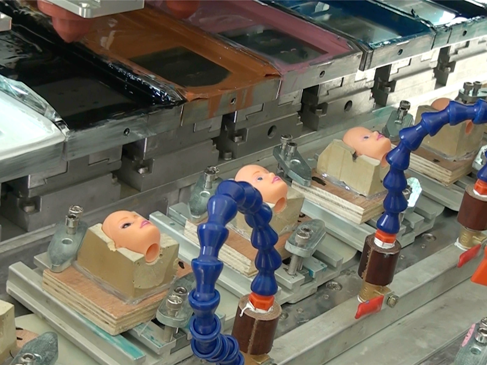 Pad Printing Process for Custom Vinyl Figures